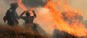 U Bugereki: Abarenga 1000 bahungishijwe inkongi y'umuriro