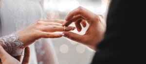 Abahanga basaba abakundana kwitegura no kumenyana neza mbere yo kubana mu gihe gatanya zikomeje kwiyongera