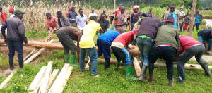 Nyamasheke: Abaturage basannye ikiraro cyari giherutse guhitana umwana w'imyaka 12