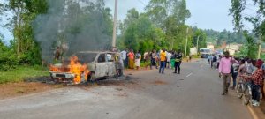 Rusizi: Imodoka y'abanyekongo yahiye yerekeza i Bukavu abanyarwanda barahagoboka