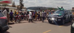 Abanyarwanda bagaragarije ibyishimo Dr Frank Habineza watangiye kwiyamamariza kuba Perezida [AMAFOTO]