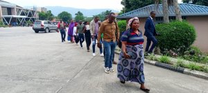 Abanyekongo baherutse guhungira mu Rwanda batangiye gutahuka