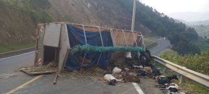 Karongi: Yapfanye n'ihene 30 mu mpanuka yabereye kuri Dawe Uri Mu Ijuru