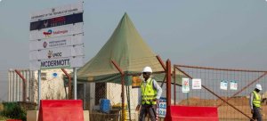 HRW yitambitse umushinga rutura wo gucukura Peteroli yabonetse muri Uganda 