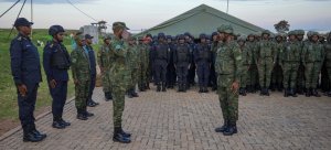 Ingabo n'Abapolisi b'u Rwanda bavuye muri Mozambique bashimiwe