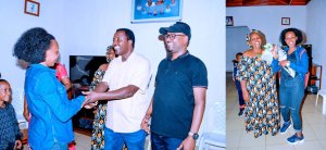 Uwimana Jeannette yakiranwe urugwiro n'Umuryango we avuye muri Miss Rwanda 2022 [AMAFOTO]