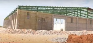 Abahinzi bagorwaga n'ifumbire ihenze bazaruhuka ari uko uruganda ruyitunganya rwuzuye