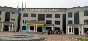 Gakenke: Yatemye mu mutwe uwo yafashe arimo kumusambanyiriza umugore