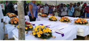 Muhanga: Ba bana 10 barohamye muri Nyabarongo bashyinguwe mu cyubahiro