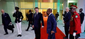 Inteko ishingamategeko y'ubufaransa yanenze mu nyandiko politiki ya Macron iri kubahambiriza muri Afurika