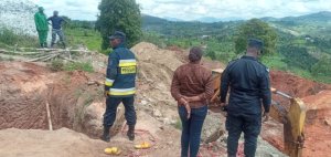 Huye: Abagera kuri 6 barimo n'abanyeshuri 3 bagwiriwe n'ikirombe 