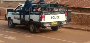 Gicumbi: Umuganga yaguye mu cyobo avunika igufwa ubwo yahungaga imodoka ya polisi