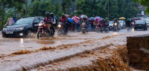 Iteganyagihe riburira: iyi mvura izakomeza kugwa kugeza mu kwezi kwa Gatandatu