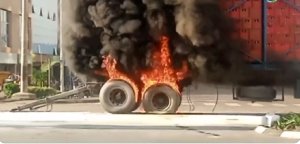 Musanze: Imodoka ya BRALIRWA yafashwe n'inkongi igeze mu mujyi 