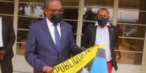 Perezida wa Congo 'Tshisekedi' yatunguwe no kubona hazamurwa ibendera ritari irya RDC ku munsi w'ubwigenge bituma anarakara