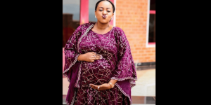 Aline Gahongayire yagaragaje ko yitegura kwibaruka bitera benshi urujijo