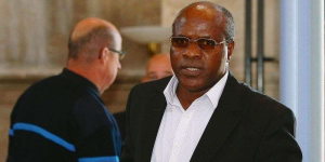 Uwahamijwe ibyaha bya Jenoside yashinje Dr. Munyemana gushaka abinjira mu Nterahamwe