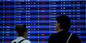 Abakozi bo ku Bibuga by'Indege mu Bufaransa Bahagaritse Akazi