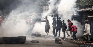 Nibura abantu 11 nibo bapfiriye mu myigaragambyo yatumye ubuzima buhagarara I Nairobi ufunzwe