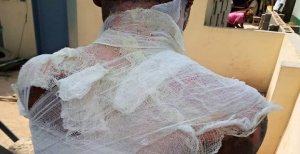 Yamenye amazi ashyushye ku mugabo we arapfa amuziza kumurega mu muryango