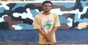 Yishe umukunzi we amuhoye kumena telefoni ye ya iPhone