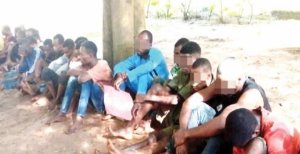 Abakozi basambanyije nyirabuja barangije baramwica we n'umugabo we