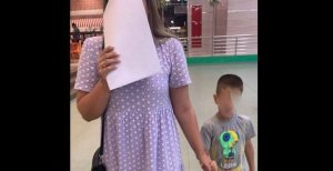 Umugore yafashwe agiye kugurisha umuhungu we kugira ngo abone ayo kwishyura umwenda