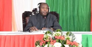 Perezida Ndayishimiye yahakanye imvugo y'uko u Rwanda ari urwiyorobetsi ariko yongera kurwibasira