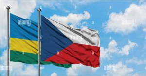 Minisitiri Nduhungirehe yaganiriye na mugenzi we wa Repubulika ya Czech