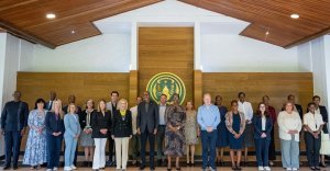 Perezida Kagame yakiriye umuyobozi w'umuryango wa Francine LeFrak 