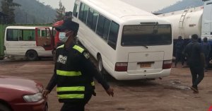 Nyabugogo:Imodoka ya Coaster yagonze umuntu wari uyiryamye munsi ahita Apfa-VIDEO