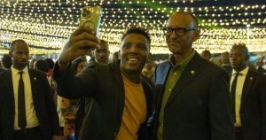 Imbamutima z'umuhanzi Christopher nyuma yo gusaba ifoto Perezida Kagame[Ifoto]