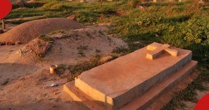 Bishe umuvandimwe wabo bamuziza kubyina no kurira ingurube ku mva ya nyina