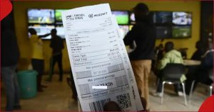 Umusore yiyahuye nyuma yo gushora amafaranga y'ishuri muri Betting agashya