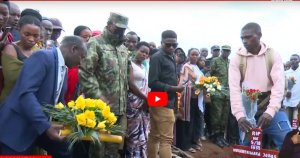 Batanu barashwe n'umusirikare wa RDF bashyinguwe, ababo bizezwa ubufasha