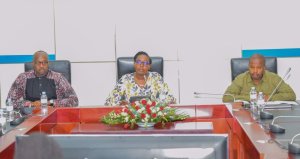 MINEDUC yihanangirije amashuri yatangiye kwishyuza amafaranga y'umurengera ababyeyi 