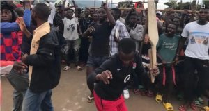 RDC: Abatuye Uvira bari kwamagana ubugetsi butabasanira imihanda muri Uwo Mujyi