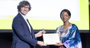 U Rwanda rwaheshejwe igihembo na gahunda yongereye ubumenyi mu ikoranabuhanga