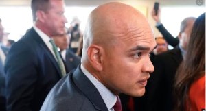 Walt Ureganwa na Trump Guhisha Amabanga y'Igihugu Yahakanye Ibyaha