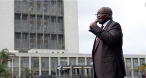 Zuma Yahuje Imbaga yotsa igitutu ubutegetsi n'Ubwo Hari Amakenga kuri Kandidatire ye