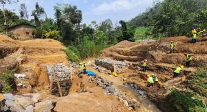 Gakenke: Hatangiye kubakwa ibiraro 10 bizatwara miliyari 1.2 Frw