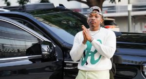 Umuhanzi Otile Brown ari mu gahinda nyuma yo kwibirwa ku kibuga k'Indege Tanzania