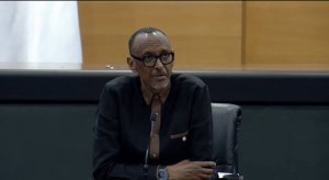 Perezida Kagame yasabye Abanyarwanda kwizihiza iminsi mikuru bazirikana na Covid-19