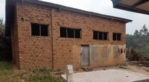 Abantu 80 batawe muri yombi babasanze Munzu yororerwamo Inkoko