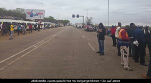 Afurika y'Epfo yafunze umupaka uyihuza na Mozambique kubera imyigaragambyo