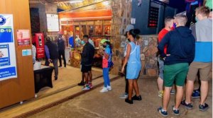 Amajyepfo: kwinjira mu Tubare werekana irangamuntu,abakumiriwe babyita akarengane