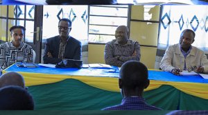 Abasenateri batangiye kwigira munzego zibanze kureba uko abaturage bacyemurirwa ibibazo 