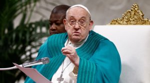 Papa Francis arasohoka mu bitaro nyuma y'ukwezi kurenga