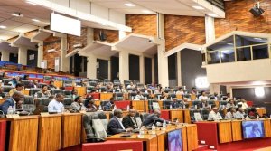 Ese umudepite wo mu Rwanda ahembwa amafaranga anganiki.? Menya umushahara ndetse n'ibindi byose abadepite bagenerwa kugirango bakore akazi kabo neza 