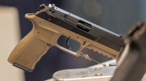 Imbunda ibihumbi 12 na toni 500 z'ibisasu byarasenywe: Ibyihariye ku kurwanya intwaro nto mu Rwanda